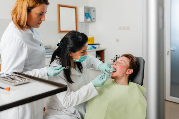 Best Emergency Broken Tooth Repair in Arnold Line, MS